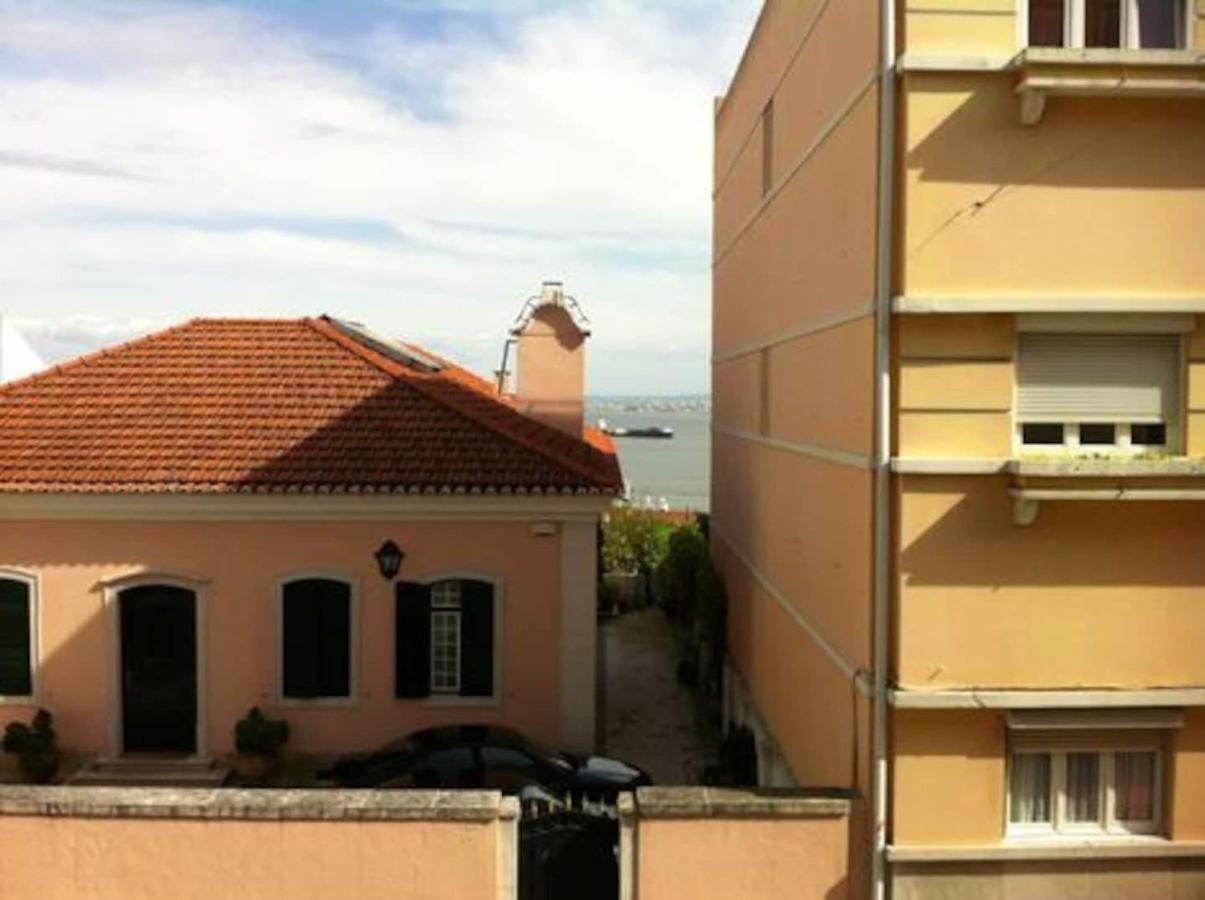 Say What Lisbon? — Street Art / Family Apartment Exterior foto